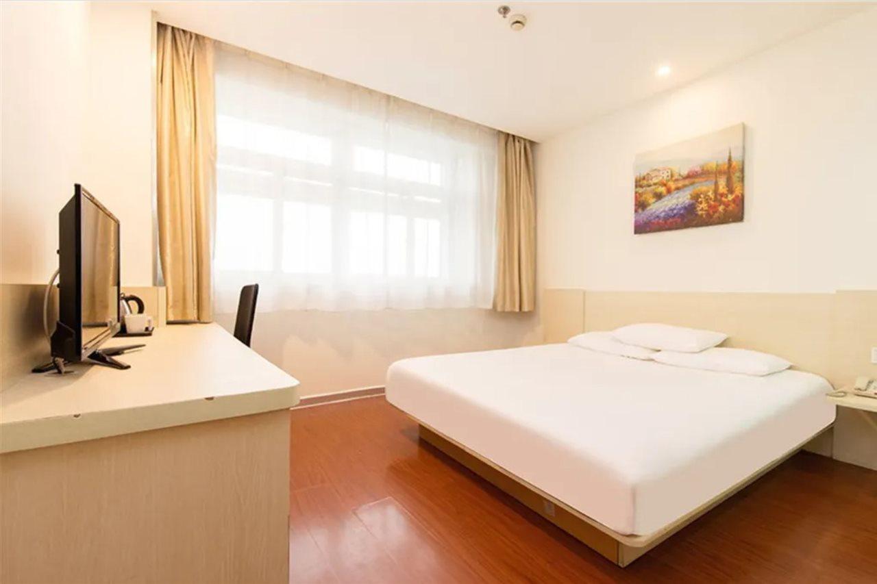 Hanting Express Kunming Stadium Branch Buitenkant foto
