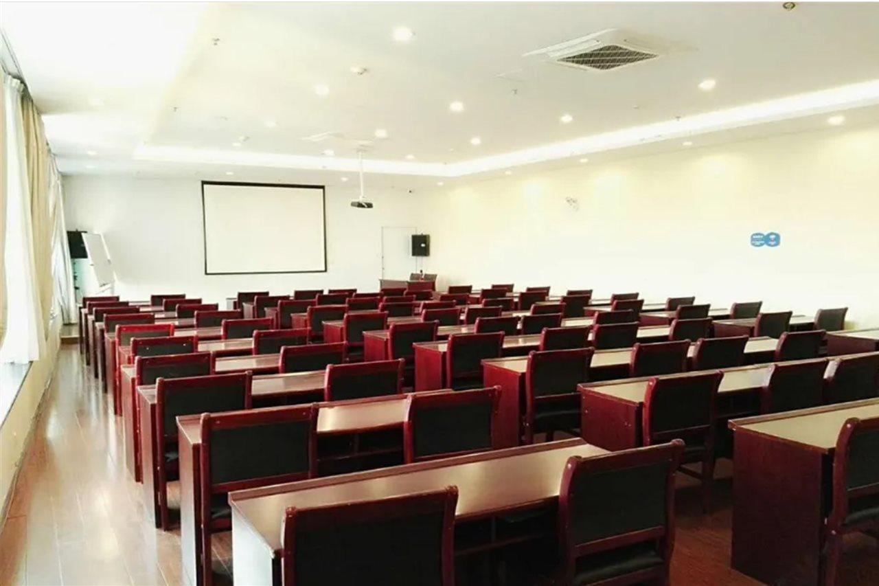 Hanting Express Kunming Stadium Branch Buitenkant foto