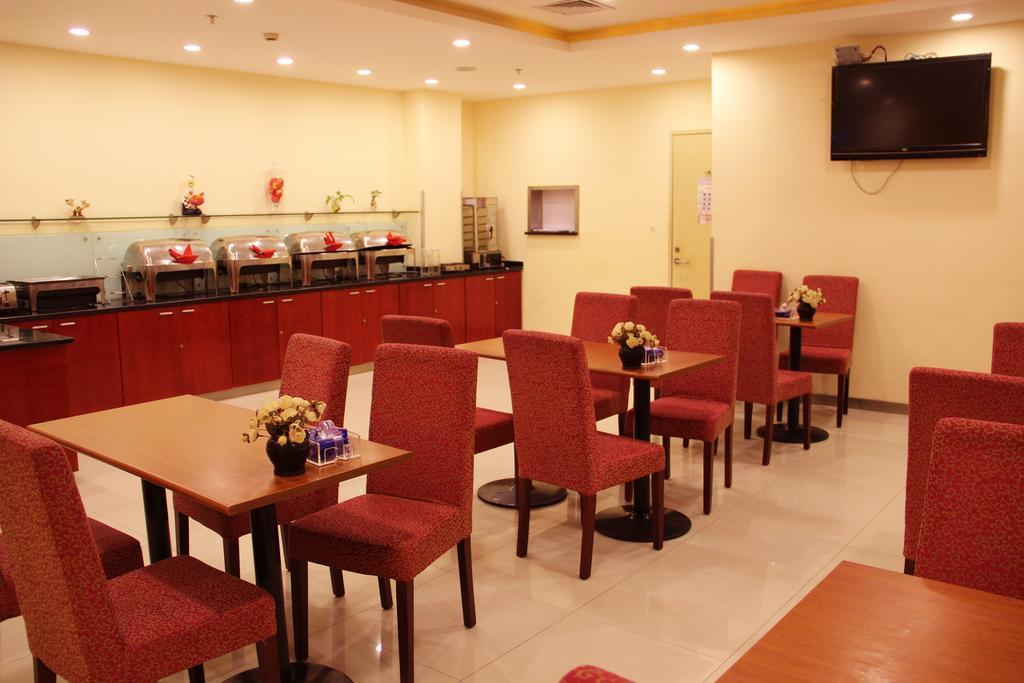 Hanting Express Kunming Stadium Branch Buitenkant foto