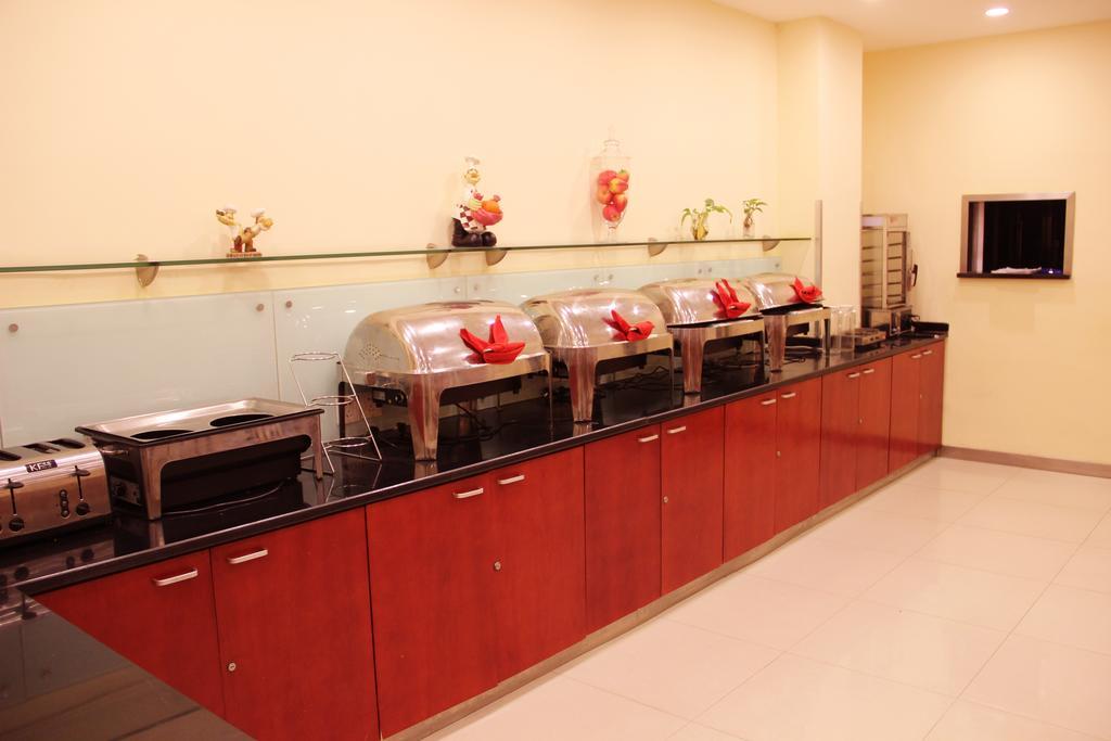 Hanting Express Kunming Stadium Branch Buitenkant foto