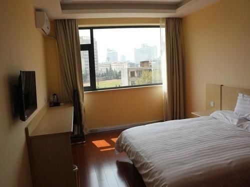 Hanting Express Kunming Stadium Branch Buitenkant foto