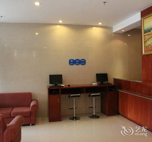 Hanting Express Kunming Stadium Branch Buitenkant foto